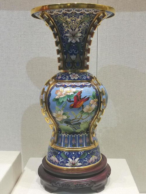 景泰蓝 掐丝珐琅的流光溢彩——探访北京珐琅厂，领略其精美绝伦