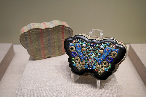 百年风物焕新颜 百余件民间美术工艺精品重返清华